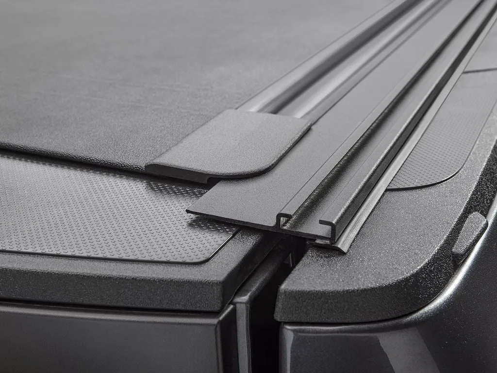 BAK Industries Revolver X4ts Tonneau Cover | 2024  Toyota Tacoma
