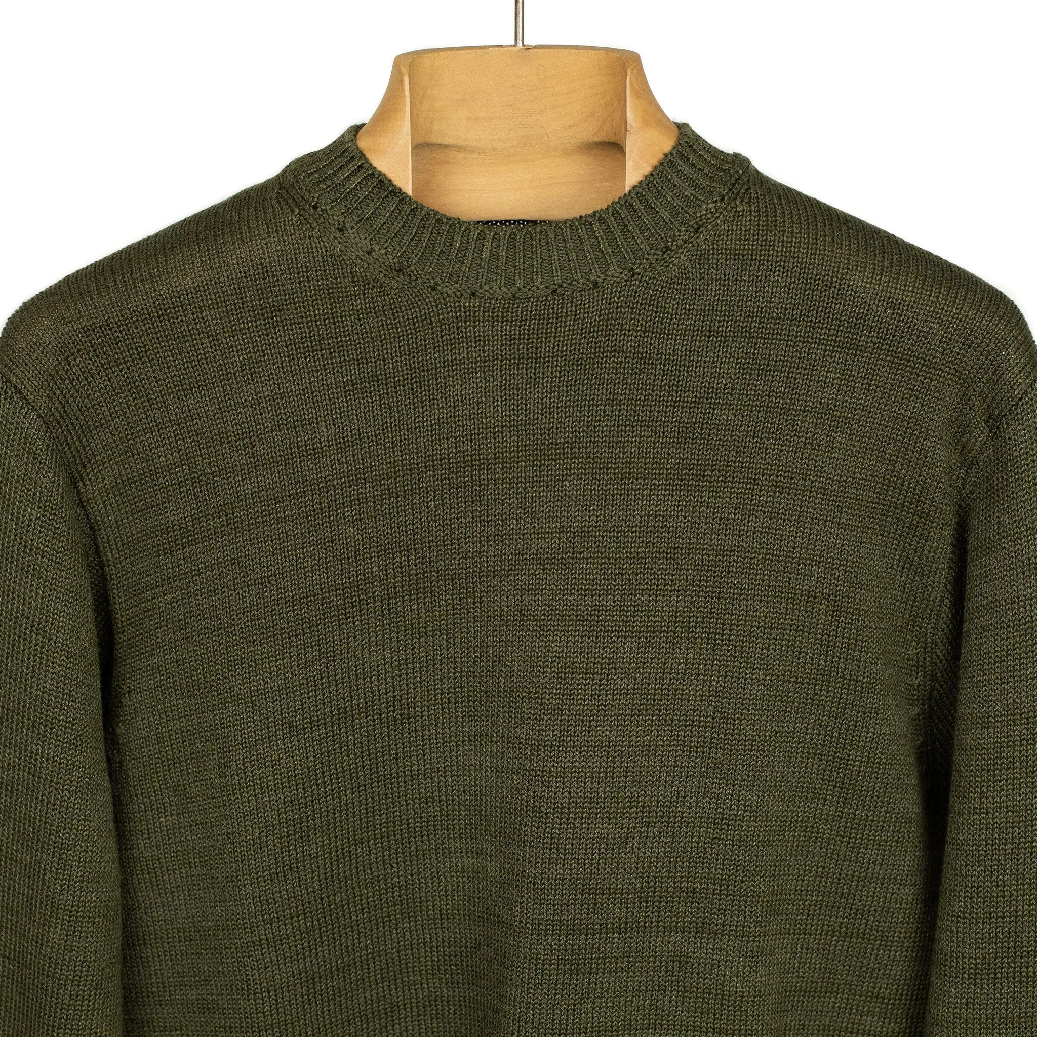 Crewneck sweater in Cypress green linen