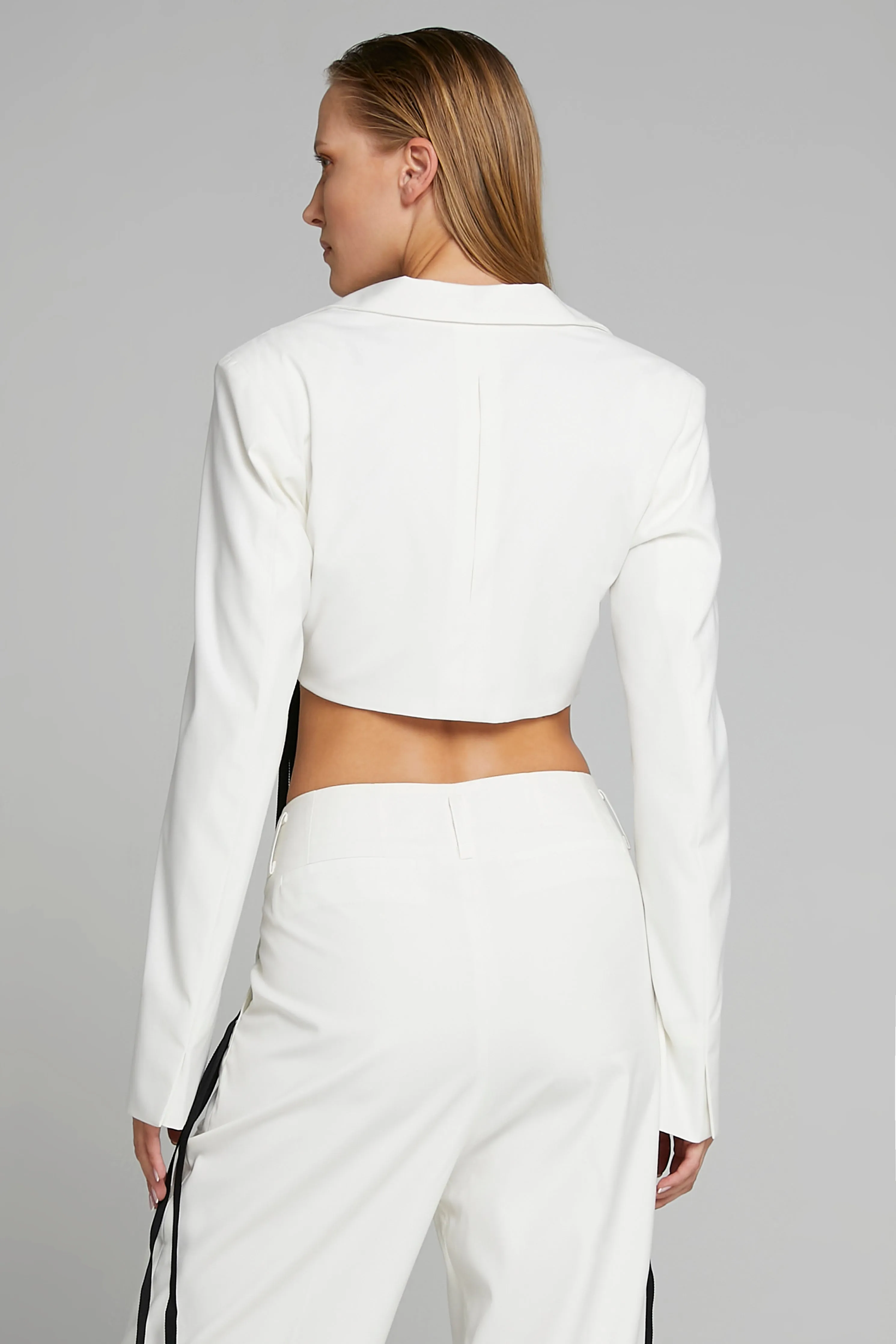 CROP BLAZER W/ BRA LINES