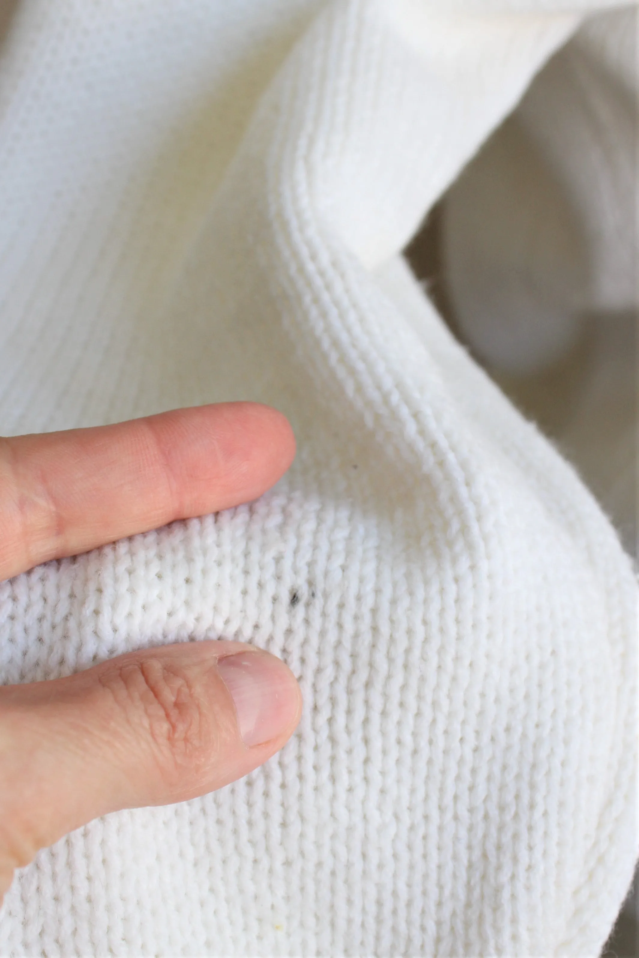Vintage 1960s 1970s White Cable Knit Cardigan